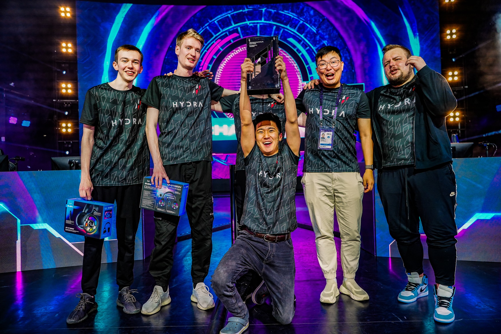 Команда Hydra из Кыргызстана стала лучшей на Фиджитал Играх 9 в Dota 2